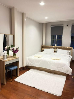 Romantic apartment in old town